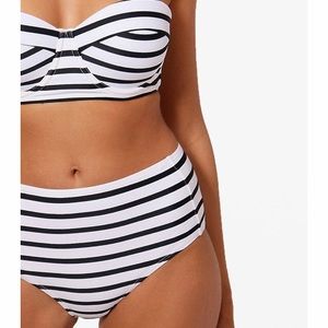 NWT High waisted bikini bottom